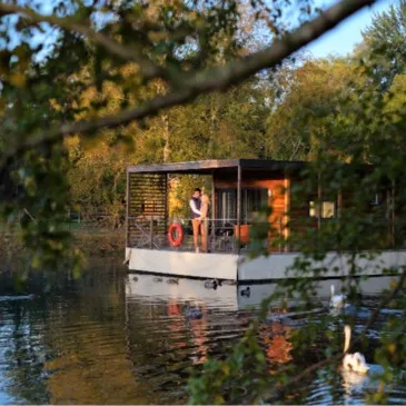 Nuit en Cabane sur l'eau en Baie de Somme Nuit en Cabane sur l'eau en Baie de Somme