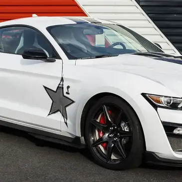 Stage Enfant en Ford Mustang à Fontenay-le-Comte en région Pays-de-la-Loire