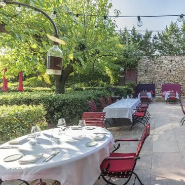 Week end dans un Château proche Saint-Chinian Week end dans un Château proche Saint-Chinian