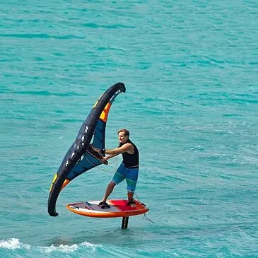 Port-Saint-Louis-du-Rhône, à 1h de Marseille, Bouches du Rhône (13) - Surf et Sport de Glisse Port-Saint-Louis-du-Rhône, à 1h de Marseille, Bouches du Rhône (13) - Surf et Sport de Glisse