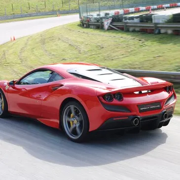 Stage en Ferrari F8 Tributo - Circuit du Luc en région PACA et Corse Stage en Ferrari F8 Tributo - Circuit du Luc en région PACA et Corse
