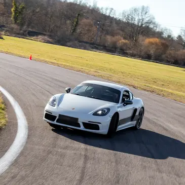 Stage de Pilotage en Porsche 718 Cayman GT4 - Circuit de Chambley en région Lorraine Stage de Pilotage en Porsche 718 Cayman GT4 - Circuit de Chambley en région Lorraine