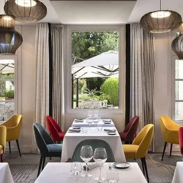 Demi-journée Spa et Soins avec Repas Gastronomique à Tours Demi-journée Spa et Soins avec Repas Gastronomique à Tours