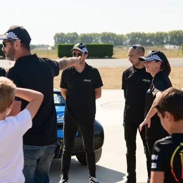 Stage de Pilotage pour Enfant en région PACA et Corse Stage de Pilotage pour Enfant en région PACA et Corse