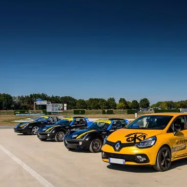 Stage de Pilotage pour Enfant en région PACA et Corse Stage de Pilotage pour Enfant en région PACA et Corse