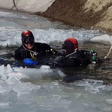 Baptême de Plongée sous Glace à La Quillane Baptême de Plongée sous Glace à La Quillane