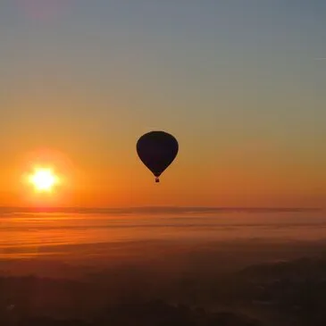 Vol en Montgolfière à Angoulême en région Poitou-Charentes Vol en Montgolfière à Angoulême en région Poitou-Charentes