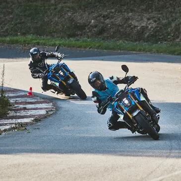 Stage de pilotage moto, département Essonne Stage de pilotage moto, département Essonne
