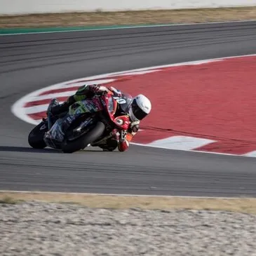 Stage de Pilotage Moto - Circuit des Ecuyers Stage de Pilotage Moto - Circuit des Ecuyers