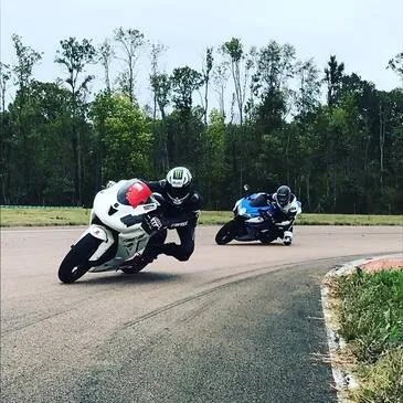 Stage de pilotage moto en région Centre Stage de pilotage moto en région Centre