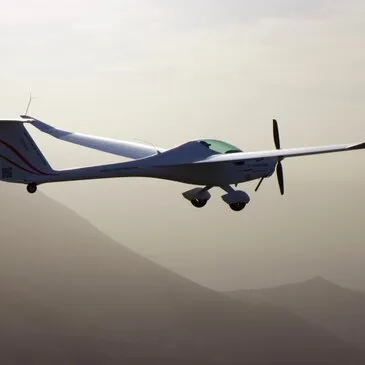 Aérodrome d'Aspres-sur-Buëch, Hautes Alpes (05) - Baptême de l'air en Planeur Aérodrome d'Aspres-sur-Buëch, Hautes Alpes (05) - Baptême de l'air en Planeur
