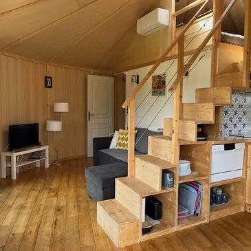 Nuit Insolite en Cabane avec Jacuzzi près de Sarlat Nuit Insolite en Cabane avec Jacuzzi près de Sarlat