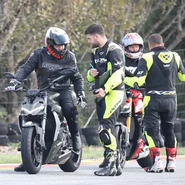 Stage de Pilotage Moto - Circuit du Luc Stage de Pilotage Moto - Circuit du Luc