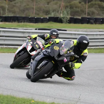 Stage de Perfectionnement avec votre Moto - Circuit du Luc Stage de Perfectionnement avec votre Moto - Circuit du Luc