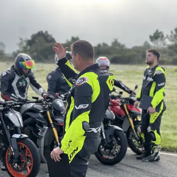 Stage de pilotage moto, département Var Stage de pilotage moto, département Var