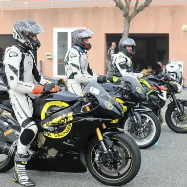 Stage de pilotage moto en région PACA et Corse Stage de pilotage moto en région PACA et Corse