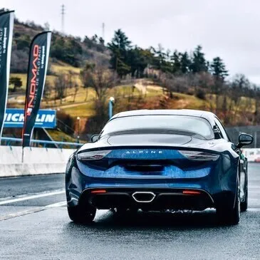 Baptême en Voiture de Sport, département Puy de dôme Baptême en Voiture de Sport, département Puy de dôme