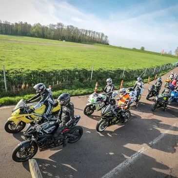 Stage de pilotage moto, département Aisne Stage de pilotage moto, département Aisne