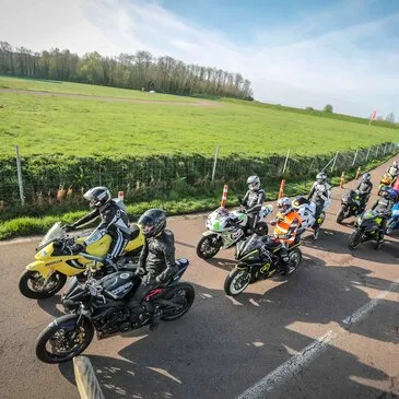 Stage de pilotage moto, département Aisne Stage de pilotage moto, département Aisne