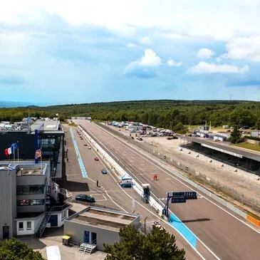 Stage de pilotage moto proche Circuit de Dijon Prenois Stage de pilotage moto proche Circuit de Dijon Prenois