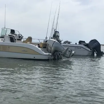 Port-Saint-Louis-du-Rhône, à 1h de Marseille, Bouches du Rhône (13) - Pêche au gros Port-Saint-Louis-du-Rhône, à 1h de Marseille, Bouches du Rhône (13) - Pêche au gros