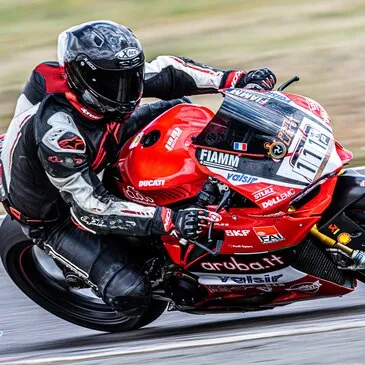 Stage de pilotage moto proche Circuit de Magny-Cours GP Stage de pilotage moto proche Circuit de Magny-Cours GP