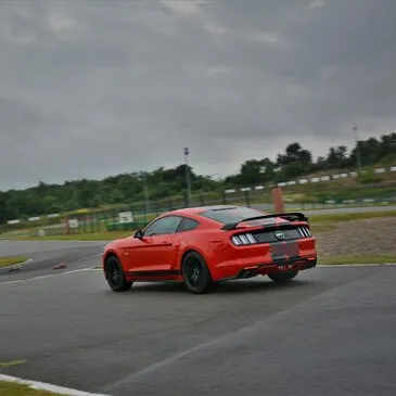 Circuit de Château-Gaillard, Ain (01) - Stage de Pilotage Ford Mustang Circuit de Château-Gaillard, Ain (01) - Stage de Pilotage Ford Mustang