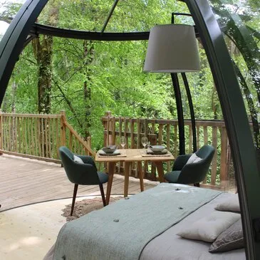 Nuit en Dôme perché avec Spa privatif près de Dijon en région Bourgogne