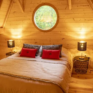 Weekend et Hébergement Insolite proche Vernois-les-Vesres, à 45 min de Dijon Weekend et Hébergement Insolite proche Vernois-les-Vesres, à 45 min de Dijon