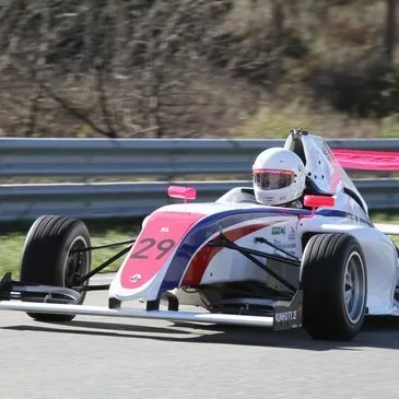 Stage de Pilotage Monoplace en région Poitou-Charentes Stage de Pilotage Monoplace en région Poitou-Charentes