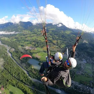 Baptême en Parapente à Samoëns - Vallée du Giffre Baptême en Parapente à Samoëns - Vallée du Giffre