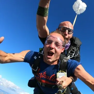 Saut en Parachute Tandem près de Rambouillet Saut en Parachute Tandem près de Rambouillet
