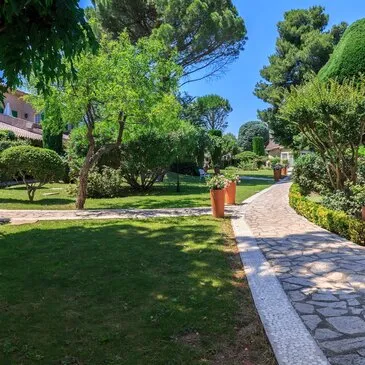 Le Pontet, à 10 min d'Avignon, Vaucluse (84) - Week end en Hôtel Spa Le Pontet, à 10 min d'Avignon, Vaucluse (84) - Week end en Hôtel Spa