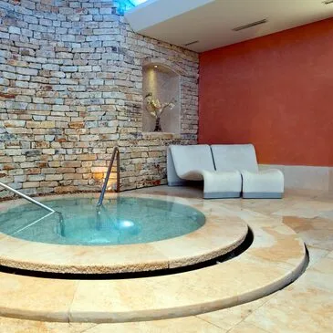 Week end Spa de Luxe à l'Auberge de Cassagne près d'Avignon en région PACA et Corse Week end Spa de Luxe à l'Auberge de Cassagne près d'Avignon en région PACA et Corse