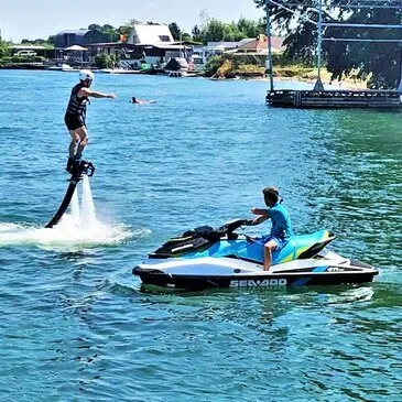 Initiation au Flyboard à Bruges Initiation au Flyboard à Bruges