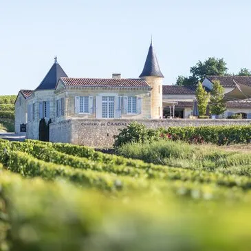 Journée Œnotouristique à Saint Emilion en région Aquitaine Journée Œnotouristique à Saint Emilion en région Aquitaine