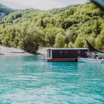Le Sauze-du-Lac, Hautes Alpes (05) - Weekend et Hébergement Insolite Le Sauze-du-Lac, Hautes Alpes (05) - Weekend et Hébergement Insolite