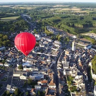 Vol en Montgolfière - Survol de Loches Vol en Montgolfière - Survol de Loches