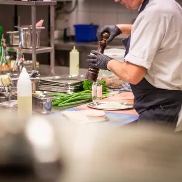 Cours de Cuisine du Monde à Nantes en région Pays-de-la-Loire Cours de Cuisine du Monde à Nantes en région Pays-de-la-Loire