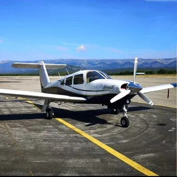 Initiation au Pilotage d'Avion à Aix-en-Provence Initiation au Pilotage d'Avion à Aix-en-Provence