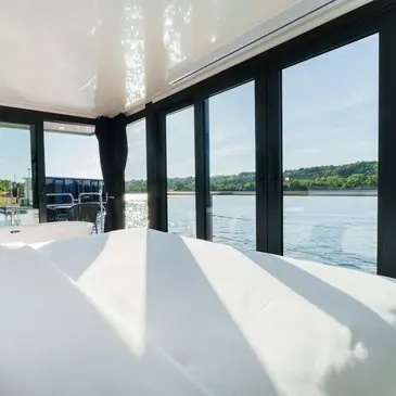 Nuit Insolite en House Boat près de Giverny Nuit Insolite en House Boat près de Giverny