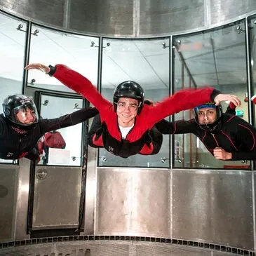 Simulateur de Chute Libre près de Toulouse Simulateur de Chute Libre près de Toulouse