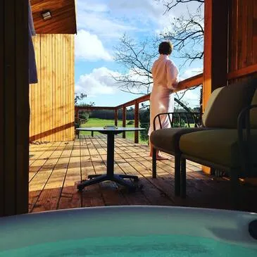 Nuit en Lodge avec Jacuzzi Privatif près de Périgueux Nuit en Lodge avec Jacuzzi Privatif près de Périgueux