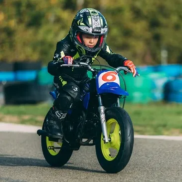 Initiation au Pilotage Moto Enfant - Circuit de Dreux en région Centre Initiation au Pilotage Moto Enfant - Circuit de Dreux en région Centre