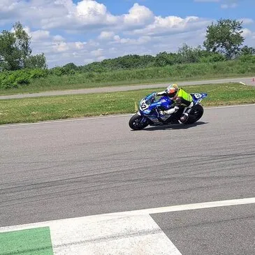 Stage de pilotage moto en région Bourgogne Stage de pilotage moto en région Bourgogne