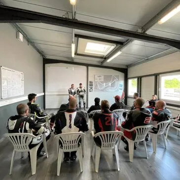 Circuit Vaison Piste, Saône et loire (71) - Stage de pilotage moto Circuit Vaison Piste, Saône et loire (71) - Stage de pilotage moto