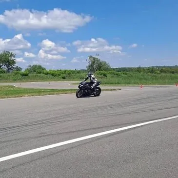 Stage de pilotage moto proche Circuit Vaison Piste Stage de pilotage moto proche Circuit Vaison Piste