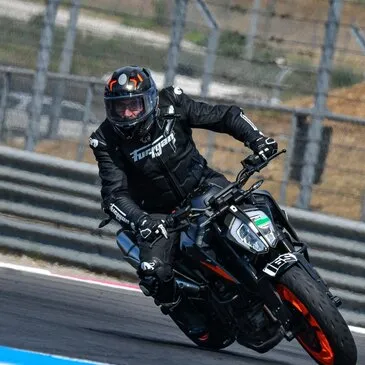 Réserver Stage de pilotage moto département Var Réserver Stage de pilotage moto département Var