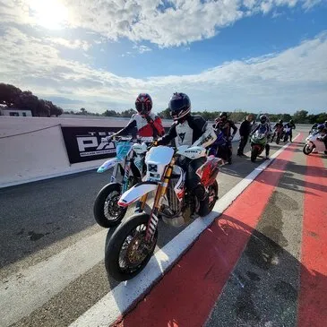 Driving center - Circuit Paul Ricard, Var (83) - Stage de pilotage moto Driving center - Circuit Paul Ricard, Var (83) - Stage de pilotage moto