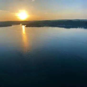 Salles-Curan, Aveyron (12) - Balade en bateau Salles-Curan, Aveyron (12) - Balade en bateau